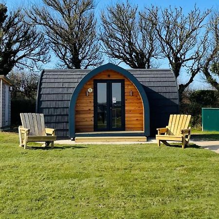 Camping Pods Trevella Holiday Park Crantock Exterior photo