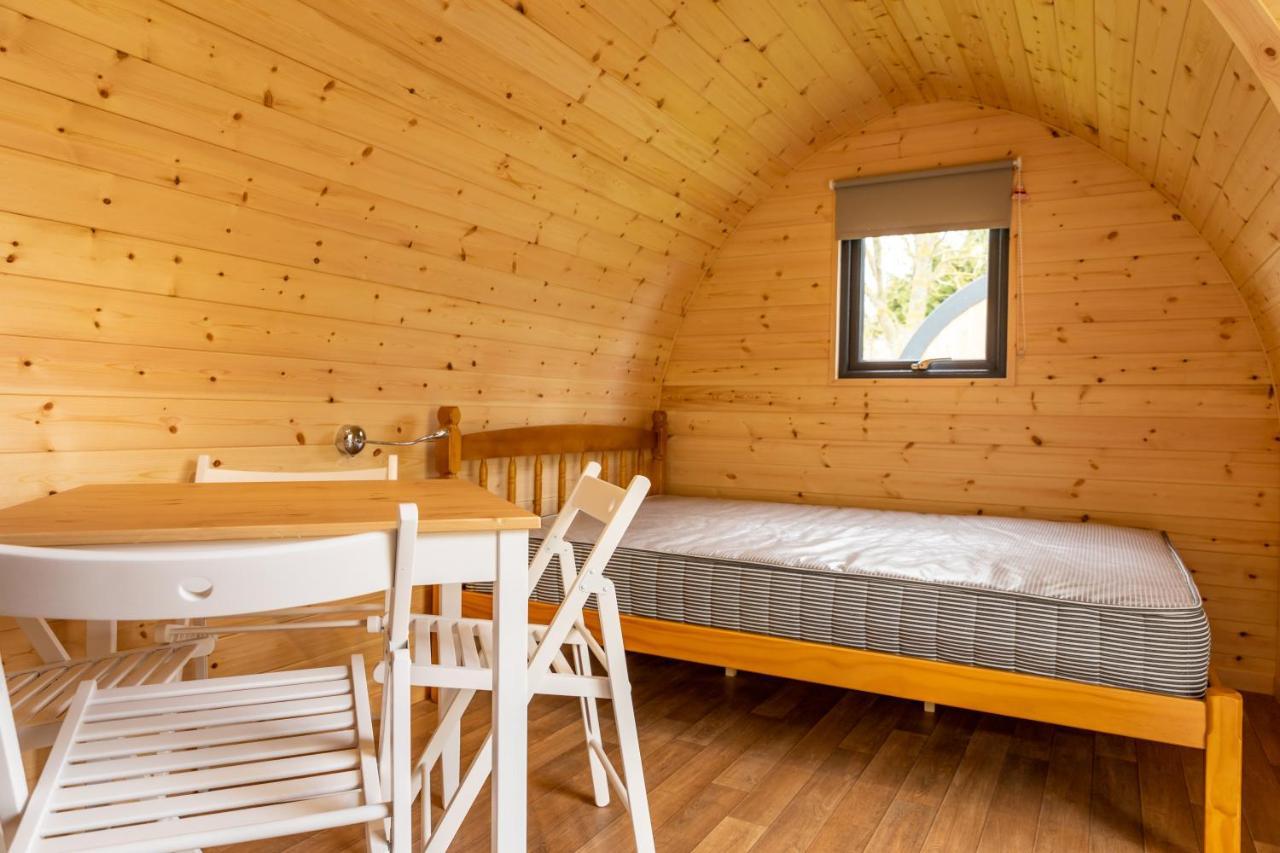 Camping Pods Trevella Holiday Park Crantock Exterior photo