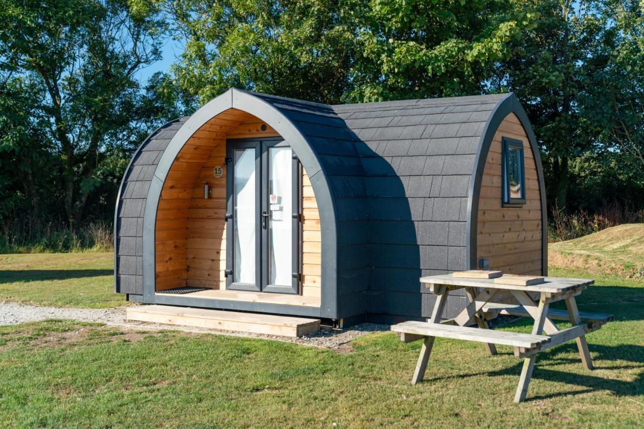 Camping Pods Trevella Holiday Park Crantock Exterior photo